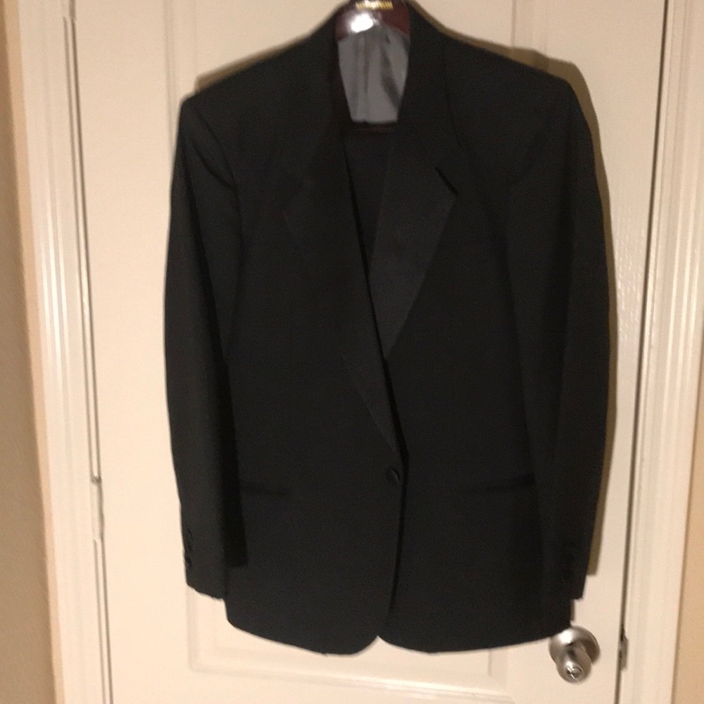 Andre Vachon Black Tuxedo